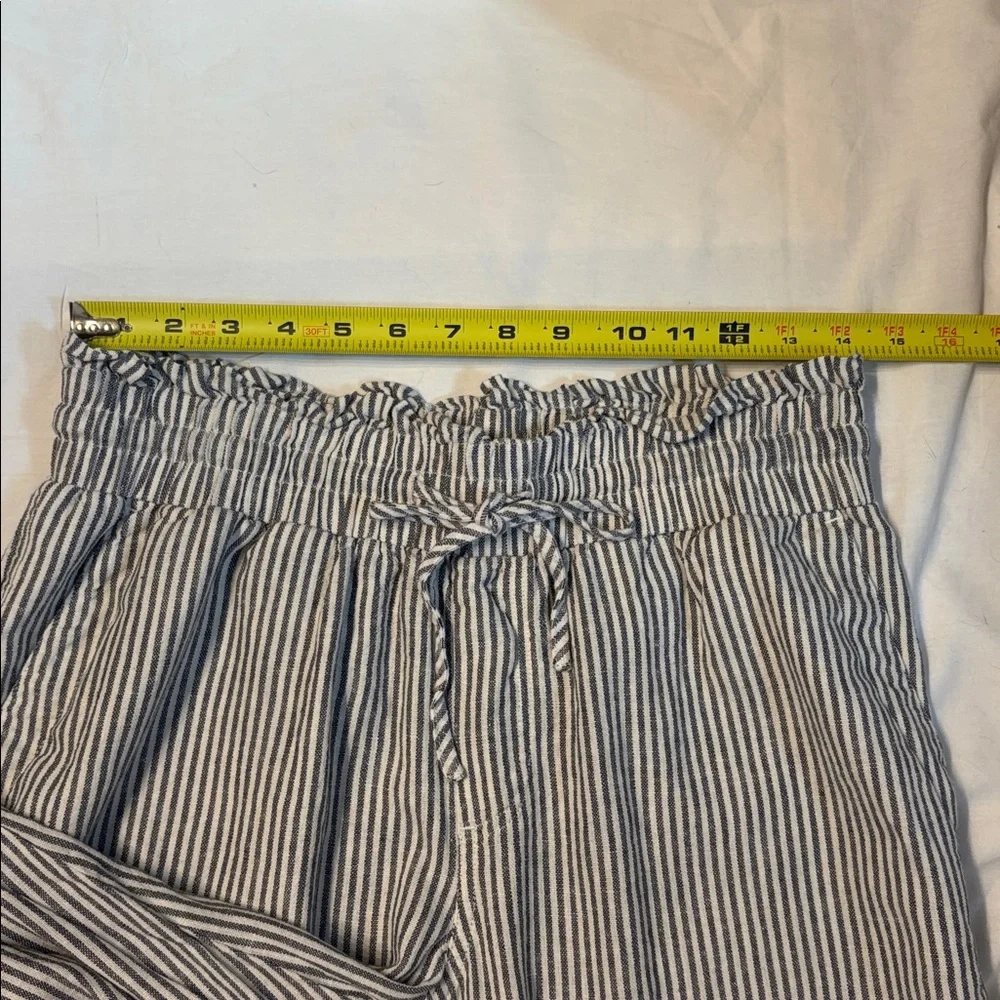 a new day Grey & White Striped Drawstring Chinos Linen Blend SZ M Quiet Luxury.